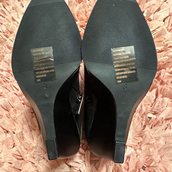 Mark Ankle Boots - Picture 6 of 11